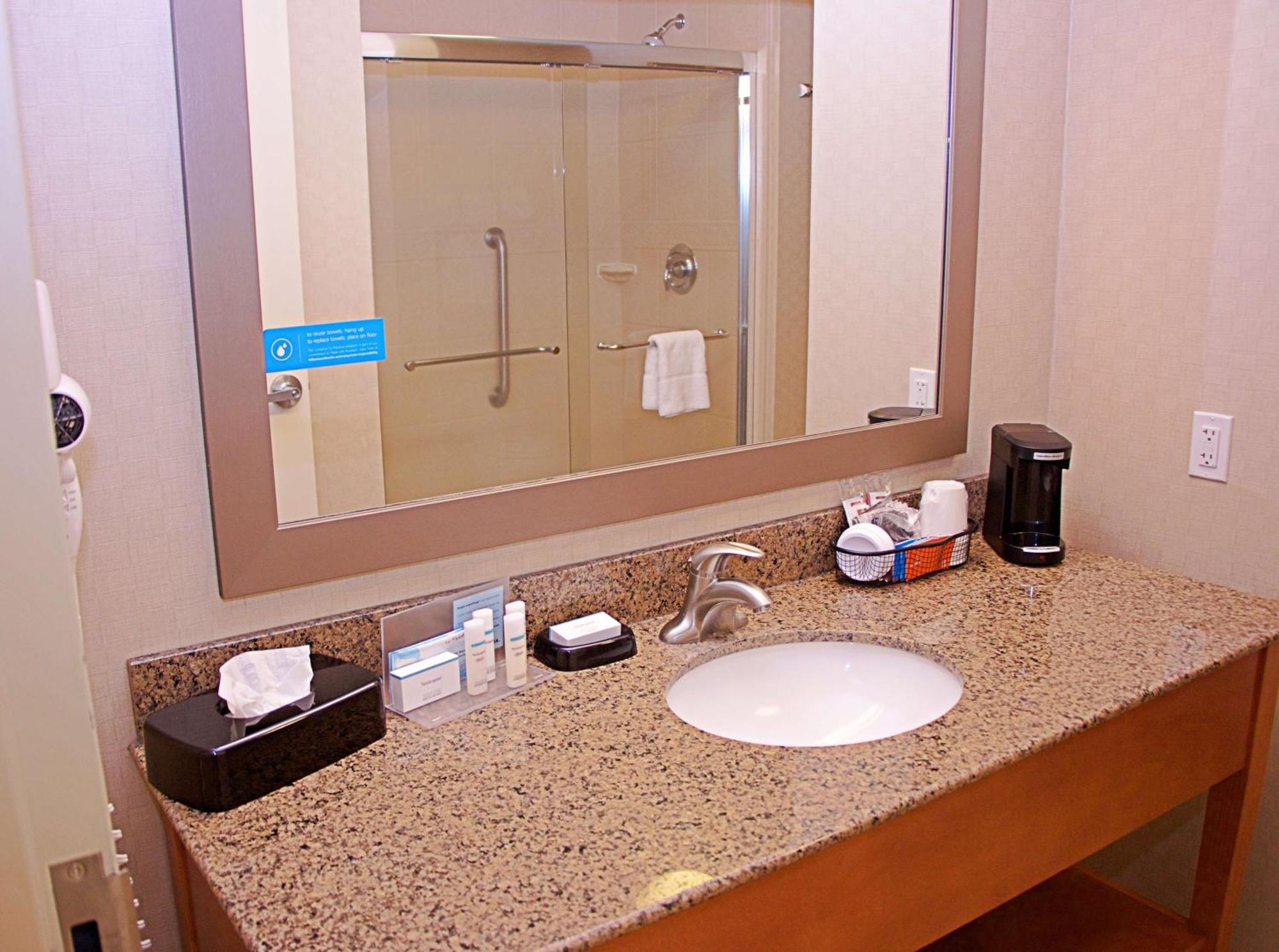 Hampton Inn Sidney Luaran gambar